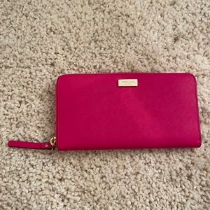 NEW Kate Spade pink leather zippered wallet